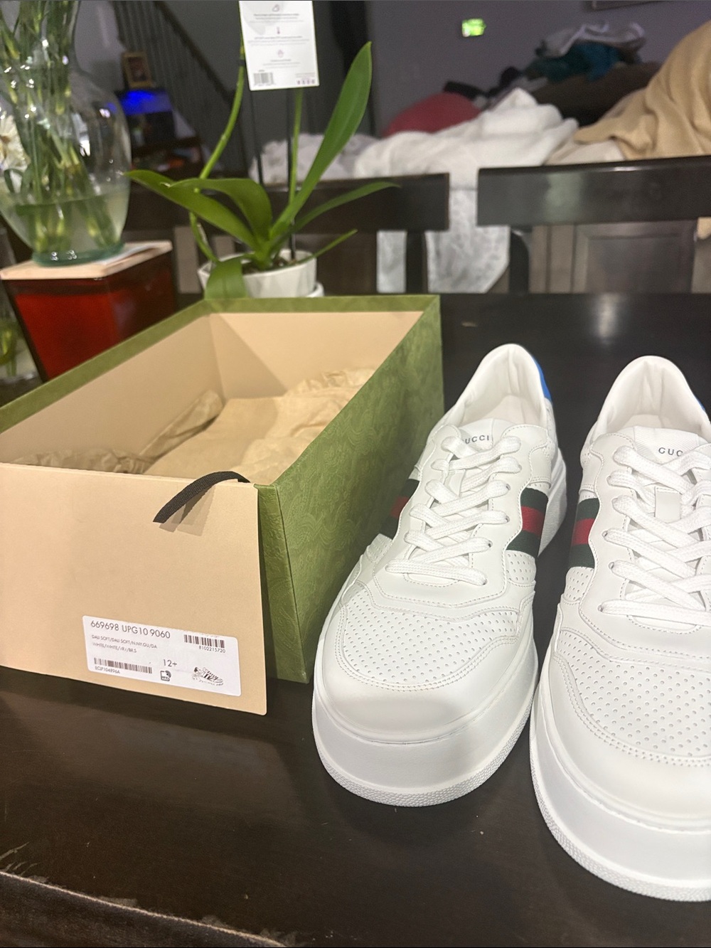 Gucci White Leather Men's Low-Top Sneakers with Red & Green Web